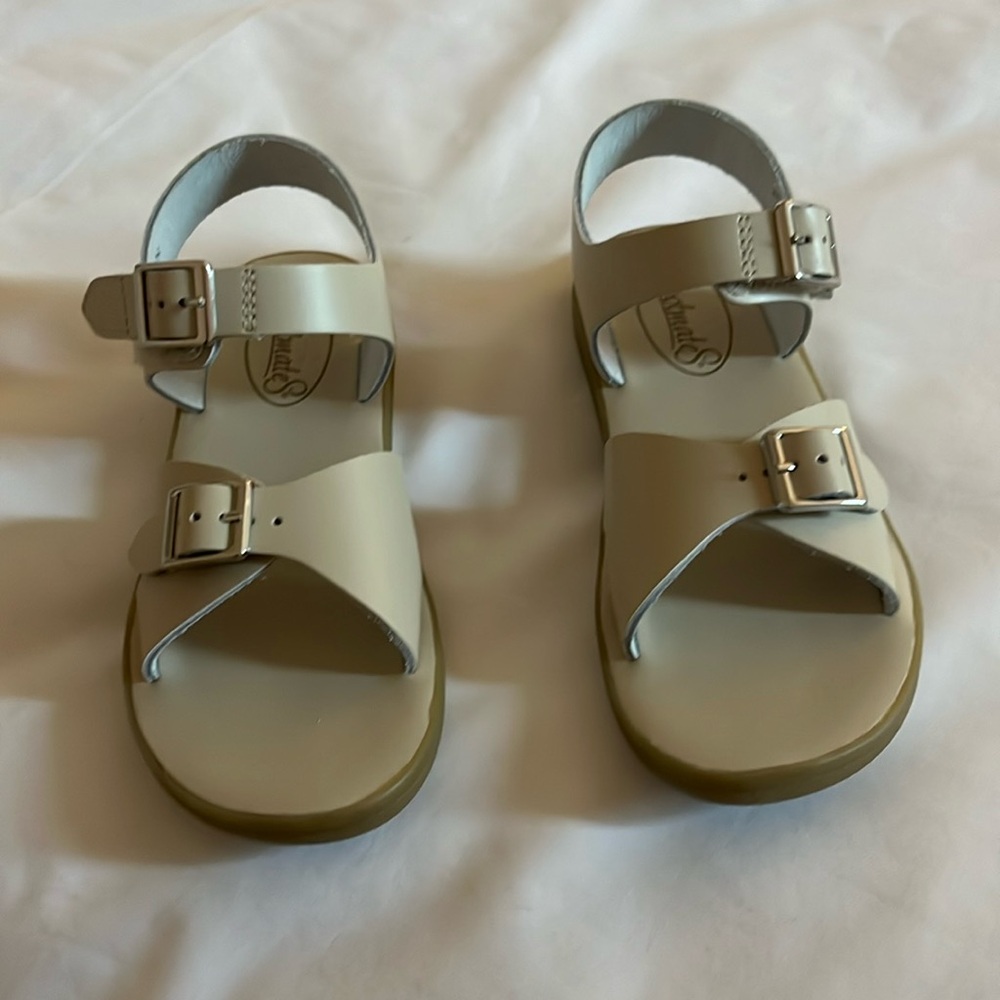 Footmates L’amour sandals never worn